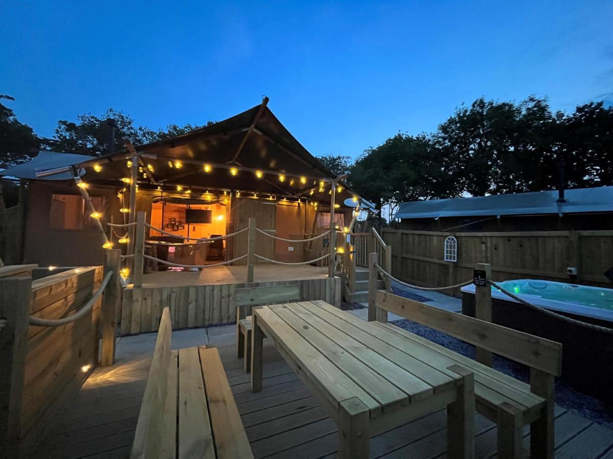 Jungle Book Safari Tent 텐비 외부 사진